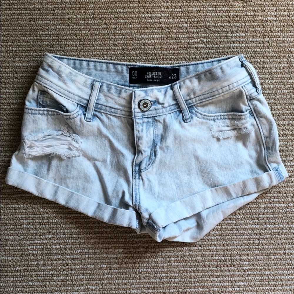 Hollister short-shorts low rise
